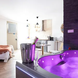 Appartement Loft Romantique - Privatif - Noctambulles, Hyères